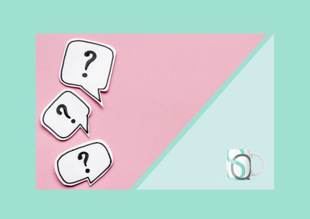 Imagen de fondo con diseño minimalista en tonos pastel, mostrando tres burbujas de diálogo con signos de interrogación, simbolizando preguntas o curiosidad. Ideal para acompañar contenido de preguntas frecuentes, asesoramiento o resolución de dudas. Diseño moderno y atractivo para web profesional que busca captar la atención y fomentar la interacción con los usuarios.