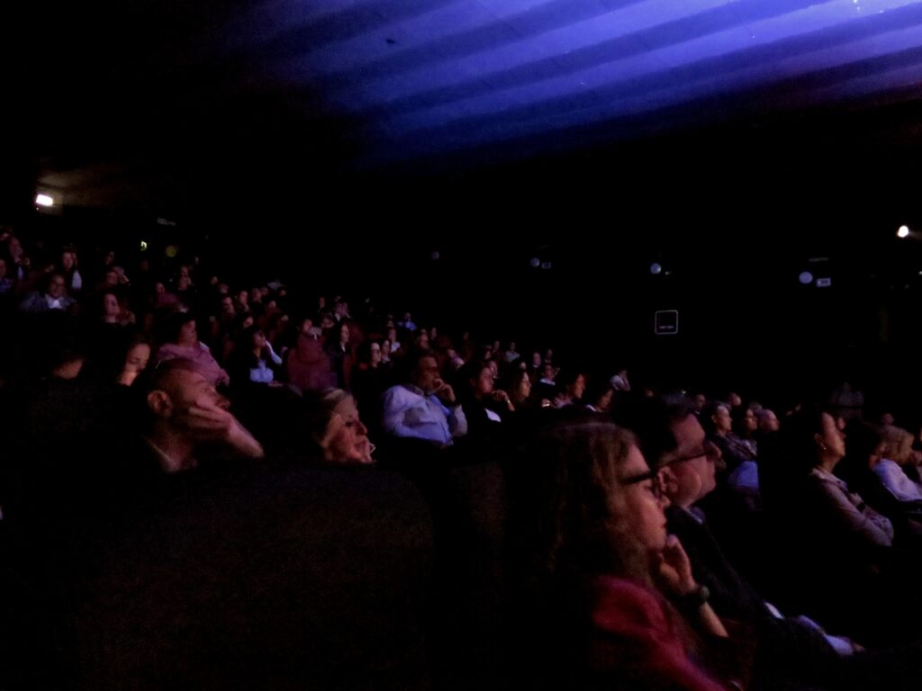 Audiencia asistiendo al Congreso Internacional de Gestión del Cambio en transformación empresarial
