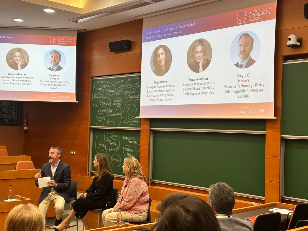 Mesa redonda sobre inteligencia artificial, ciberseguridad y gobierno corporativo en el Consejo de Administración en IESE Barcelona con Susana Quintás, Rita Estévez y Sergi Gil (KPMG)